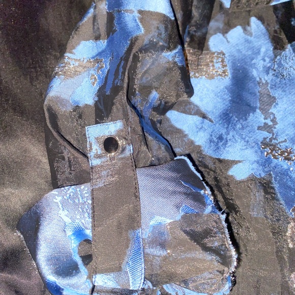 Metallic floral mesh button up top - Picture 6 of 8